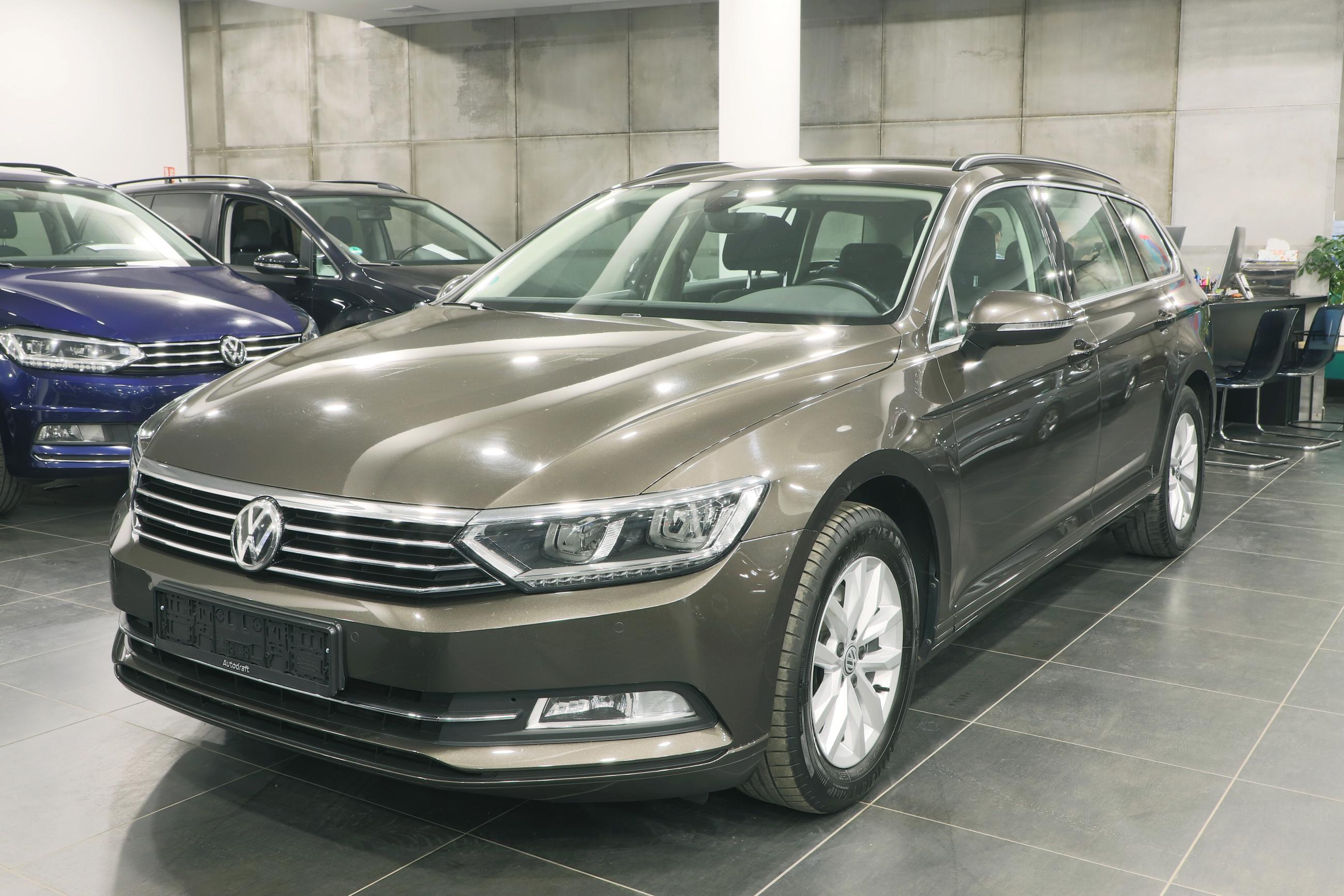 volkswagen-passat-b8-variant-comfortline-2-0-tdi-110kw-dsg-autodraft