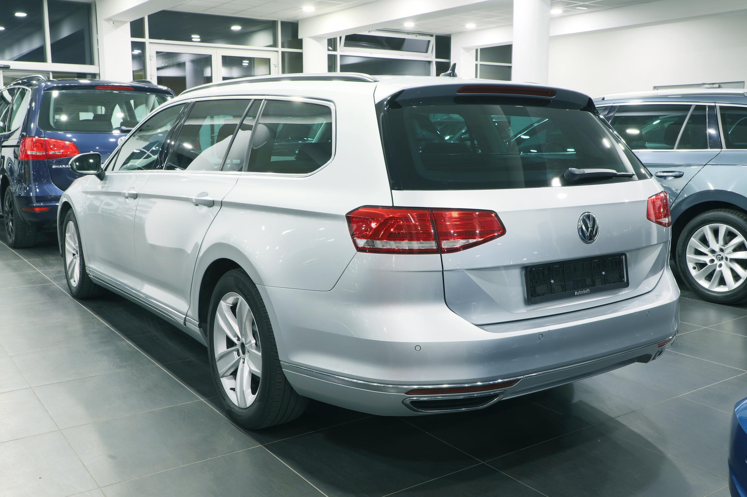 volkswagen-passat-b8-variant-comfortline-2-0-tdi-140kw-dsg-autodraft