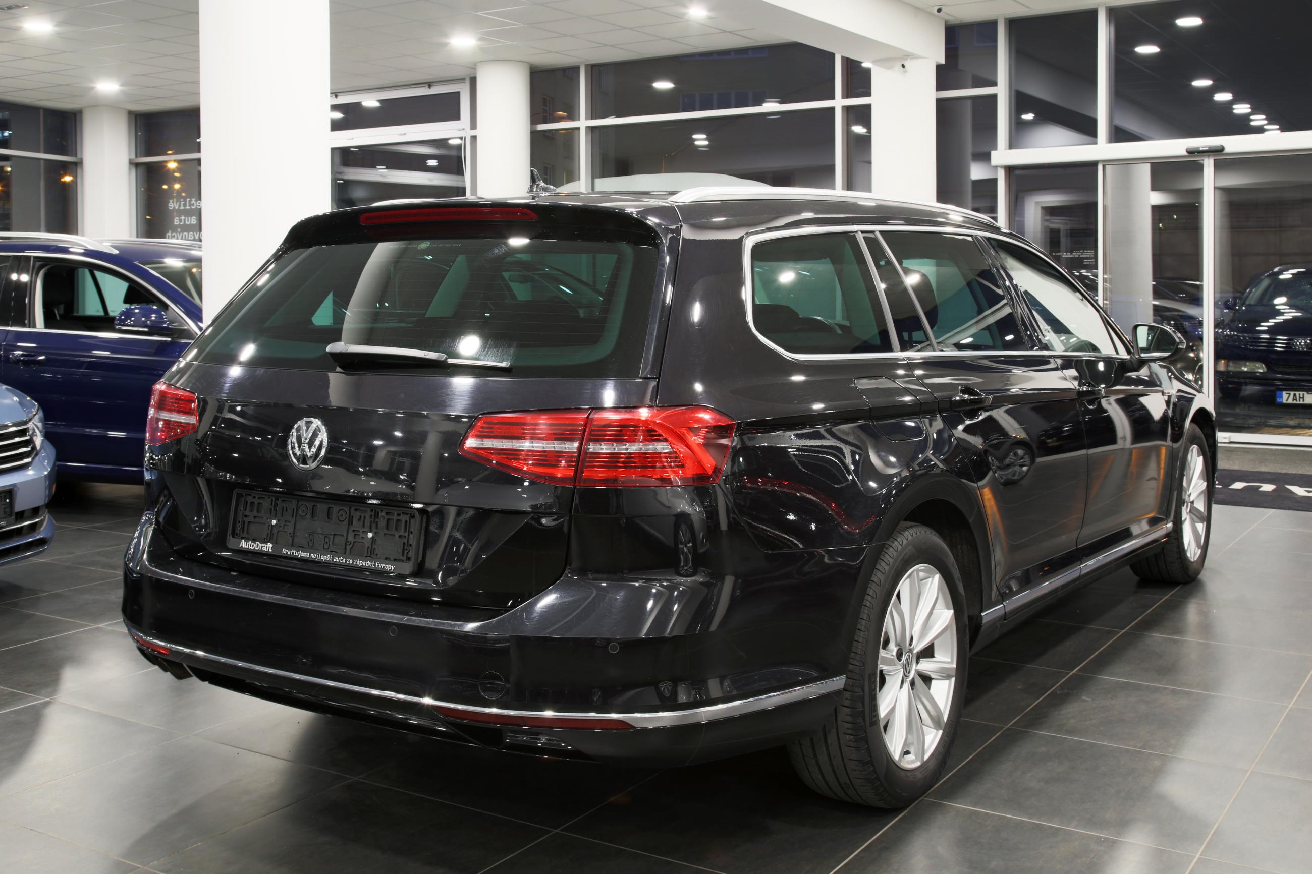 Volkswagen Passat Variant Highline 2.0 TDi DSG 4Motion 140 KW | Autodraft