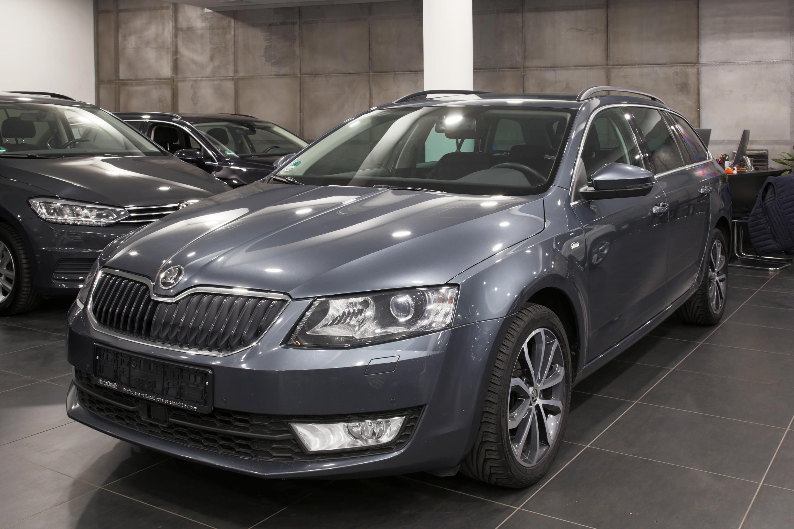 Škoda Octavia Combi Ambition 2 0 Tdi Dsg 110 Kw Autodraft