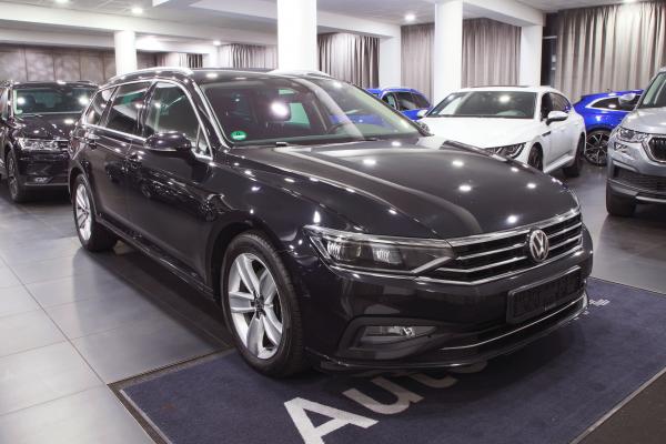 Volkswagen Passat B8 Variant Business 2.0 TDI 140kW DSG / Facelift 2020 / Matrix Led / ALU 17''