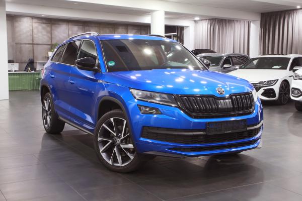 Škoda Kodiaq 2.0 TDI 140kW 4x4 DSG Sportline / Virtual cockpit / ALU 20''