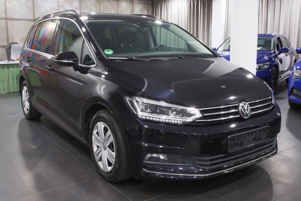 Volkswagen Touran Highline 2.0 TDI 140kW DSG / El. sklopné tažné