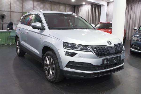 Škoda Karoq 2.0 TDI 85kW DSG / Webasto / ALU 17"