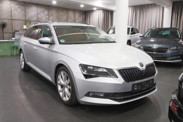 Škoda Superb 3 Combi 2.0 TDI 110kW DSG / Webasto / ALU 18''+ ALU 17''