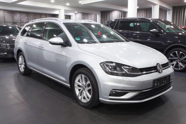 Volkswagen Golf 7 Variant Comfortline 2.0 TDI 110kW DSG / Webasto / ALU