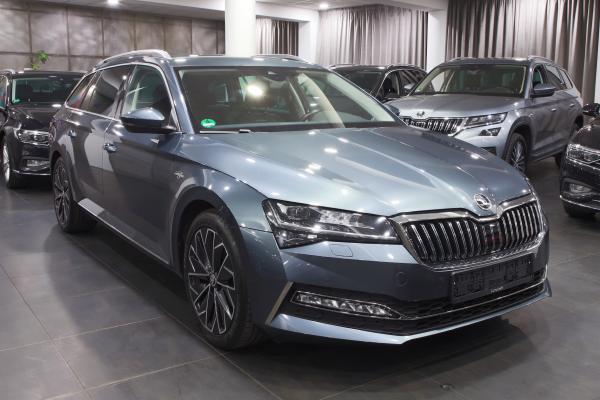 Škoda Superb 3 Combi 2.0 TDI 140kW DSG Laurin & Klement / Facelift 2020 / Virtual cockpit / ALU 18''+ ALU 17''