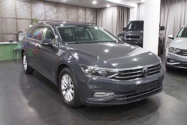 Volkswagen Passat B8 Variant Business 2.0 TDI 110kW DSG / Facelift 2020 / Matrix Led / ALU 16''+ zimní sada