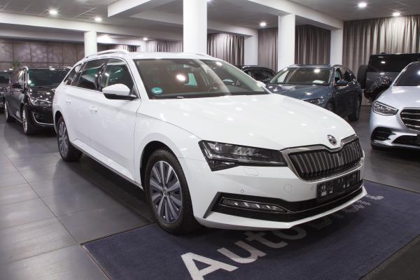 Škoda Superb 3 Combi Style iV 1.4 TSI 115kW DSG / Facelift 2020 / Matrix Led / Virtual cockpit