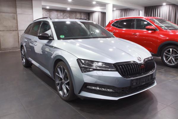 Škoda Superb 3 Combi 2.0 TDI 140kW DSG Sportline / Facelift 2020 / Matrix Led / Virtual cockpit / ALU 19''