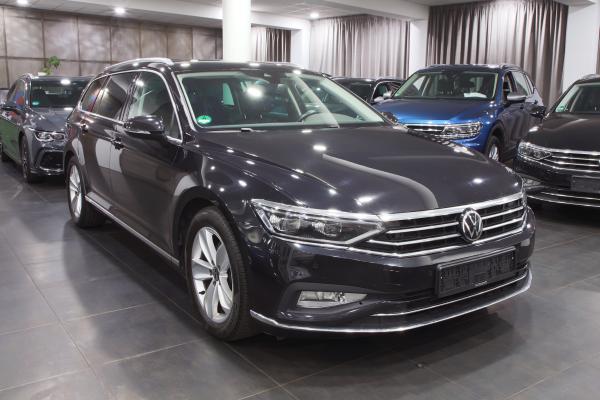 Volkswagen Passat B8 Variant Elegance 2.0 TDI 147kW DSG / Facelift 2020 / Virtual Cockpit / Matrix Led / 2x sada ALU 17''