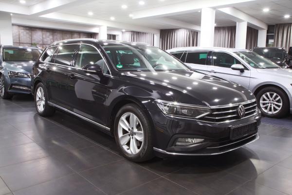 Volkswagen Passat B8 Variant Elegance 2.0 TDI 147kW DSG / Facelift 2020 / Virtual Cockpit / Matrix Led / 2x sada ALU 17''