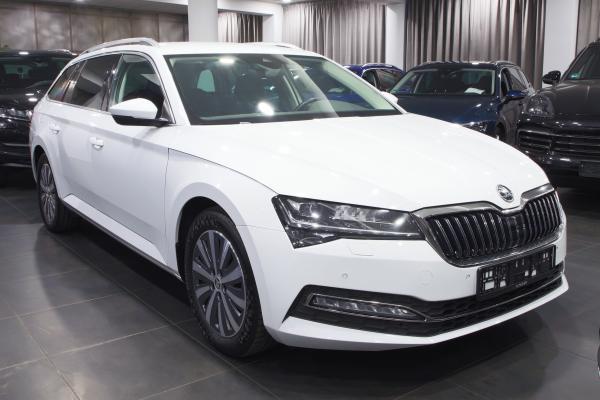 Škoda Superb 3 Combi Style 2.0 TDI 110kW DSG / Facelift 2020 / Virtual Cockpit / Matrix Led / ALU 17''+ zimní sada