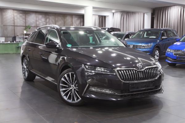 Škoda Superb 3 Combi 2.0 TSI 200kW 4x4 DSG Laurin & Klement / Facelift 2020 / Matrix Led / Webasto / ALU 19''