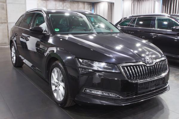 Škoda Superb 3 Combi Style 2.0 TDI 110kW DSG / Facelift 2020 / Matrix Led / ALU 17''