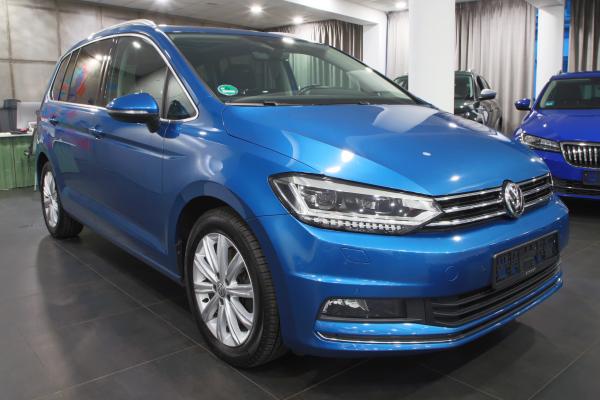 Volkswagen Touran Highline 1.5 TSI 110kW DSG / 7-míst / ALU 17''