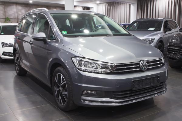 Volkswagen Touran Highline 2.0 TDI 110kW DSG / ALU