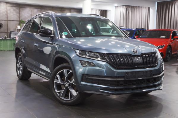 Škoda Kodiaq 2.0 TDI 140kW 4x4 DSG Sportline / ALU 19''