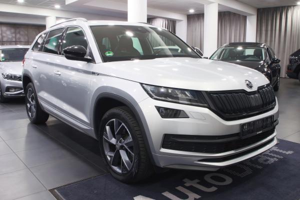 Škoda Kodiaq 2.0 TDI 140kW 4x4 DSG Sportline / Virtual Cockpit / ALU 19''