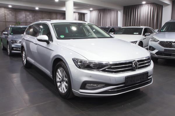 Volkswagen Passat B8 Variant Business 2.0 TDI 110kW DSG / Facelift 2020 / Matrix Led / Virtual Cockpit / ALU 16''+ zimní sada