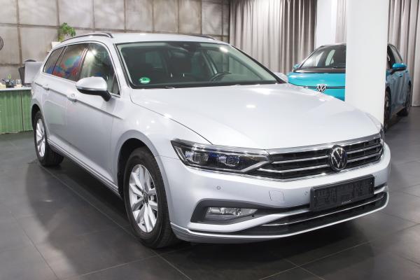 Volkswagen Passat B8 Variant Business 2.0 TDI 110kW DSG / Facelift 2020 / Matrix Led / Virtual Cockpit / ALU 16''+ zimní sada