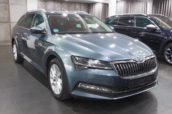 Škoda Superb 3 Combi Style 4x4 2.0 TDI 147kW DSG / Facelift 2020 / Matrix Led / ALU 17''