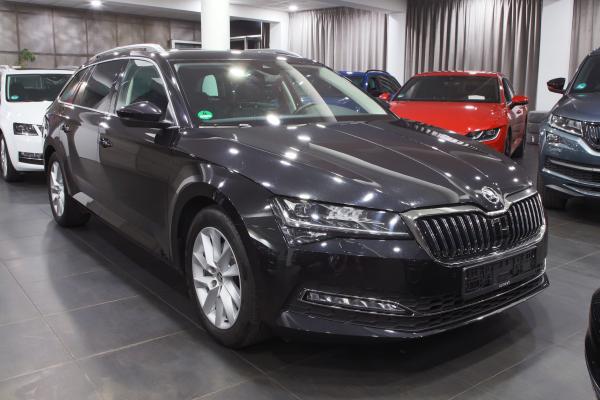 Škoda Superb 3 Combi Style 2.0 TDI 140kW 4x4 DSG / Facelift 2020 / Matrix Led / ALU 17''