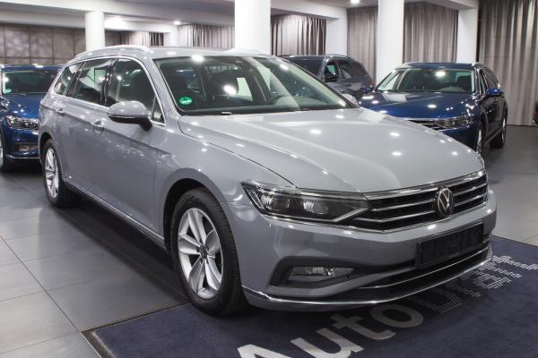 Volkswagen Passat B8 Variant Elegance 2.0 TDI 110kW DSG / Facelift 2020 / Matrix Led / Webasto / ALU 16''+ ALU 17''