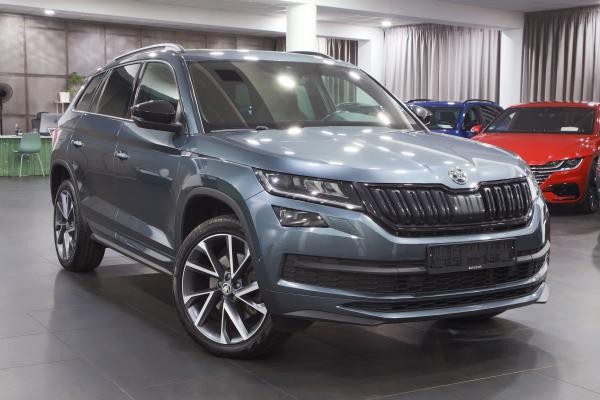 Škoda Kodiaq 2.0 TDI 147kW 4x4 DSG Sportline / Webasto / Virtual Cockpit / ALU 20''