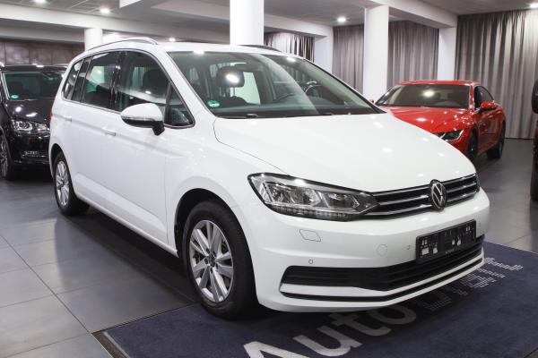 Volkswagen Touran Comfortline 2.0 TDI 110kW DSG / Webasto / ALU 16''+ zimní sada