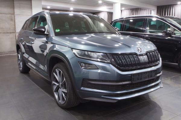 Škoda Kodiaq 2.0 TDI 140kW 4x4 DSG Sportline / 7-Míst / ALU 20''