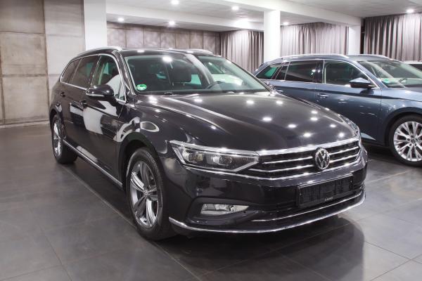 Volkswagen Passat B8 Variant Elegance 2.0 TDI 140kW DSG / Facelift 2020 / Matrix Led / ALU 17''