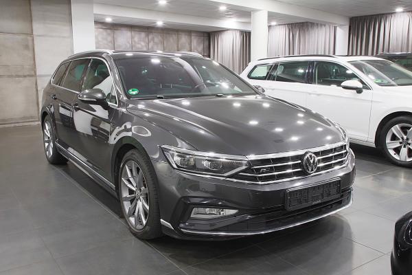 Volkswagen Passat B8 Variant Elegance 2.0 TDI 140kW DSG R-Line / Facelift 2020 / Matrix Led / Virtual Cockpit / ALU 18''+ ALU 17''