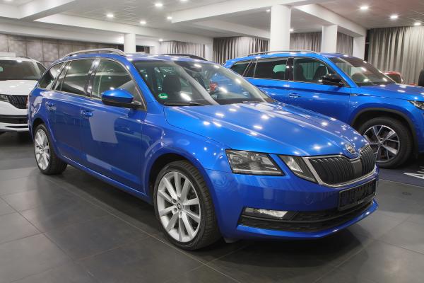 Škoda Octavia 3 Combi 2.0 TDI 110kW DSG / Webasto / Virtual Cockpit / ALU 18''