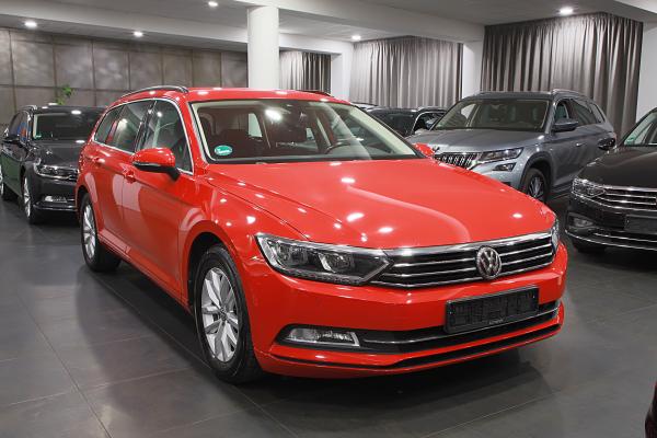 Volkswagen Passat B8 Variant Comfortline 2.0 TDI 110kW DSG / 2x sada ALU 16''