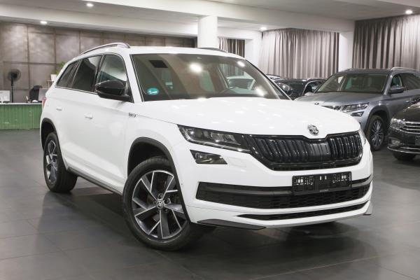 Škoda Kodiaq 2.0 TDI 147kW 4x4 DSG Sportline / Webasto / Virtual Cockpit / ALU 19''