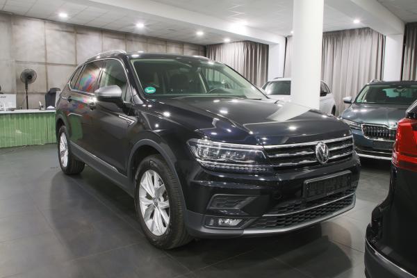 Volkswagen Tiguan Allspace Highline 4Motion 2.0 TDI 140kW 4x4 DSG / ALU 18''+ zimní sada