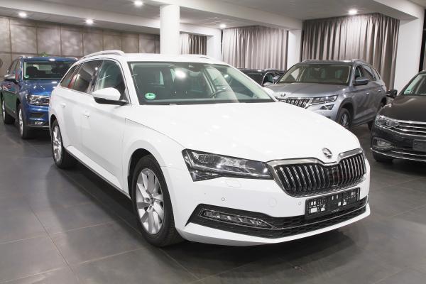 Škoda Superb 3 Combi Style 2.0 TDI 110kW DSG / Facelift 2020 / Matrix Led / Virtual cockpit /