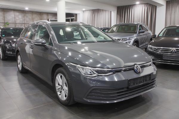 Volkswagen Golf 8 Variant 2.0 TDI 110kW DSG / Webasto / Virtual cockpit / ALU 16''+ zimní sada