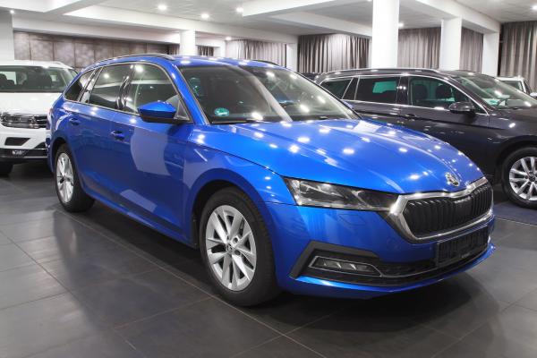 Škoda Octavia 4 Combi Style 2.0 TDI 110kW DSG / Virtual cockpit / Matrix Led / ALU 17''+ zimní sada