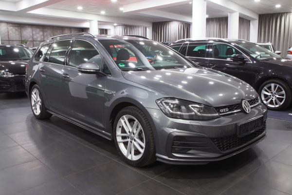 Volkswagen Golf 7 GTD Variant 2.0 TDI 135kW DSG / ALU 17''+ zimní sada