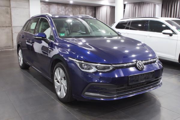 Volkswagen Golf 8 Variant Style 2.0 TDI 110kW DSG / Virtual cockpit / Matrix Led / ALU 17''+ zimní sada