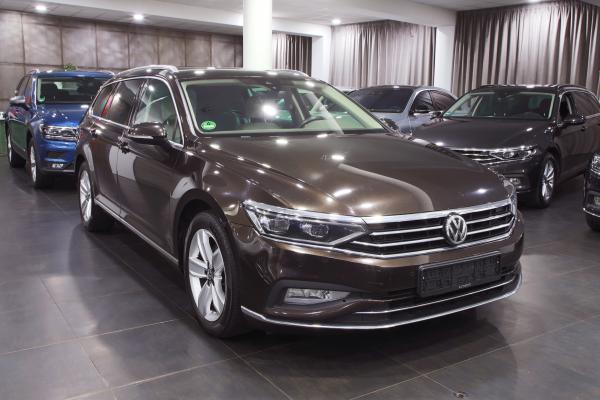 Volkswagen Passat B8 Variant Elegance 2.0 TDI 110kW DSG / Facelift 2020 / Matrix Led / ALU 17''+ ALU 16''