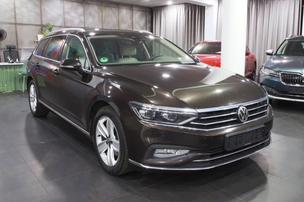 Volkswagen Passat B8 Variant Elegance 2.0 TDI 110kW DSG / Facelift 2020 / Matrix Led / ALU 17''+ ALU 16''