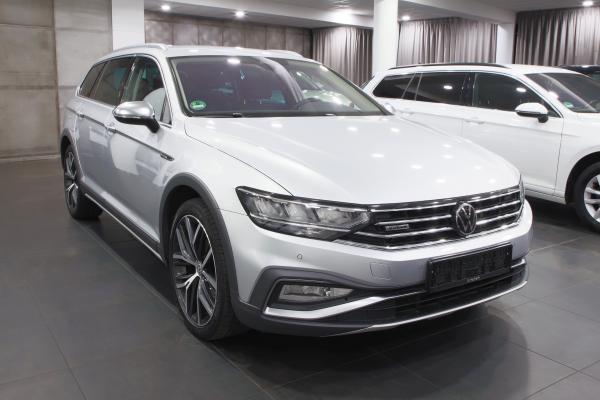 Volkswagen Passat B8 Variant Alltrack 4Motion 2.0 TDI 147kW 4x4 DSG / Facelift 2020 / ALU 19''+ ALU 17''