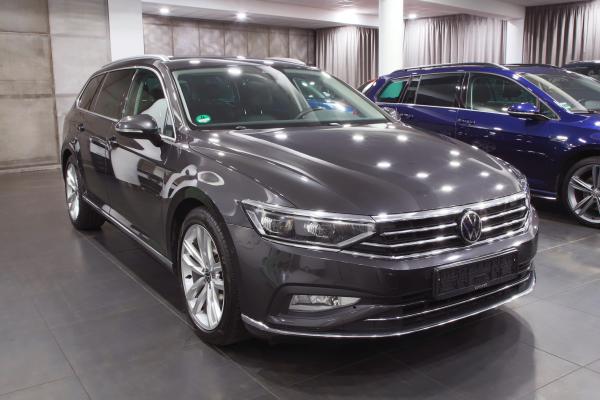 Volkswagen Passat B8 Variant Elegance 2.0 TDI 110kW DSG R-Line / Facelift 2020 / Matrix Led / Virtual Cockpit / 2x sada ALU 18''