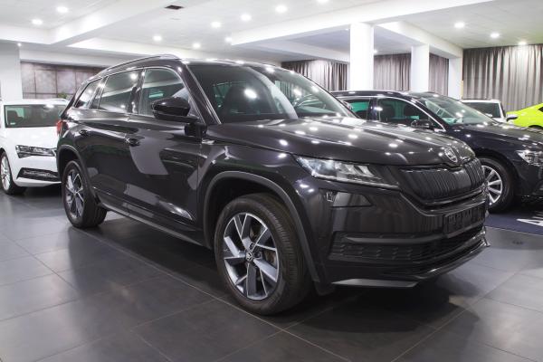 Škoda Kodiaq 2.0 TDI 140kW 4x4 DSG Sportline / Webasto / Virtual Cockpit / ALU 19''