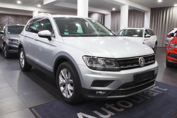 Volkswagen Tiguan Highline 2.0 TDI 110kW DSG / Virtual cockpit / ALU 18''+ zimní sada