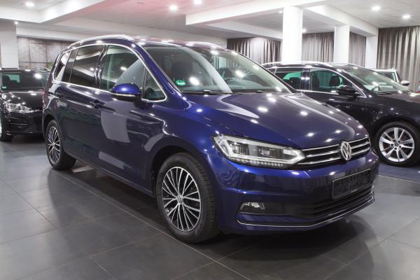 Volkswagen Touran Highline 2.0 TDI 110kW DSG / Webasto / ALU 17''+ ALU 16''