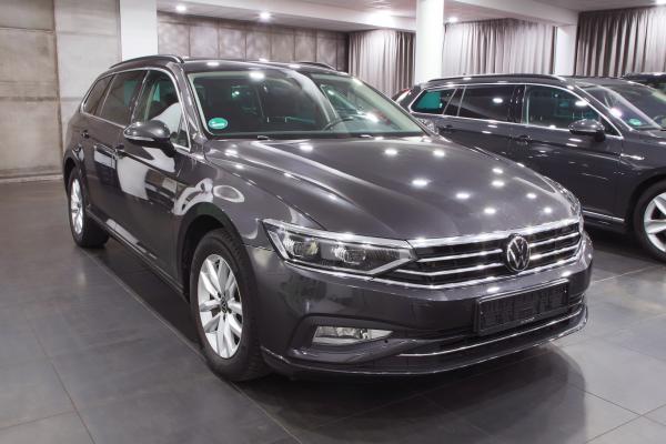 Volkswagen Passat B8 Variant Business 2.0 TDI 110kW DSG / Facelift 2020 / Matrix Led / ALU 16''